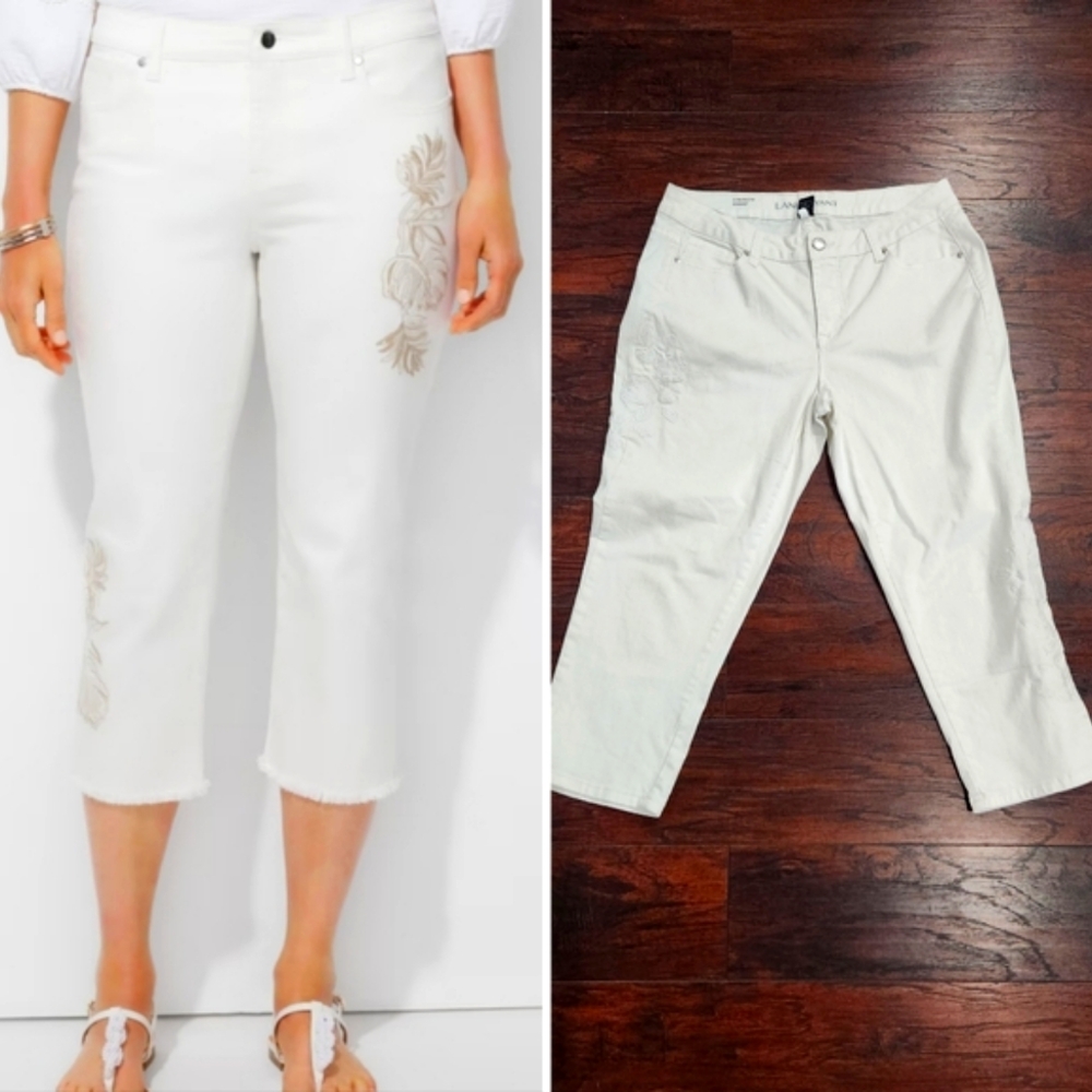 LANE BRYANT WHITE CROPED EMBROIDERED JEANS 👖